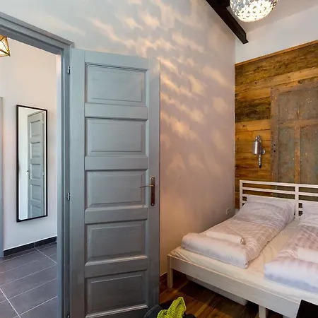 Apartment K10 B Kazinczy Apartment