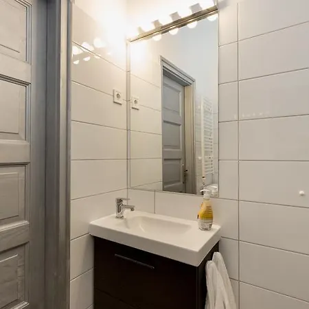 K10 B Kazinczy Lägenhet Budapest